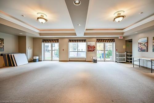 601-3000 Creekside Drive, Dundas, ON - Indoor Photo Showing Bedroom