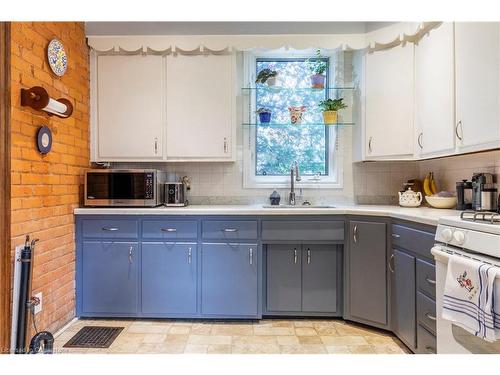 77 Mountain Avenue, Hamilton, ON - Indoor Photo Showing Kitchen