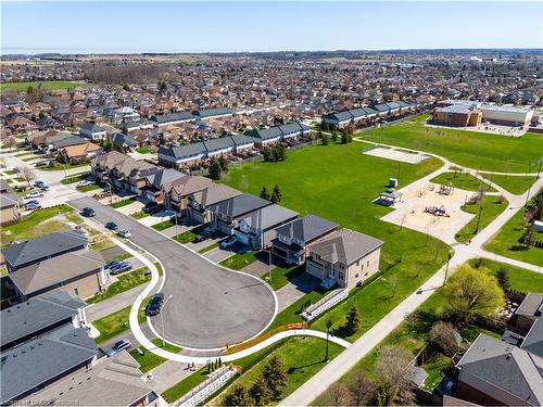 34 Hampshire Place, Stoney Creek, ON - Outdoor With View