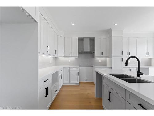 34 Hampshire Place, Stoney Creek, ON - Indoor Photo Showing Kitchen With Double Sink