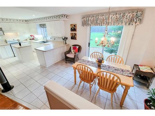 88 Cabriolet Crescent, Ancaster, ON - Indoor Photo Showing Dining Room