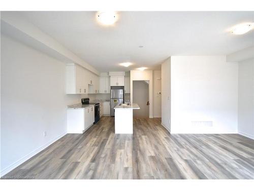 48-40 Zinfandel Drive, Hamilton, ON - Indoor Photo Showing Kitchen