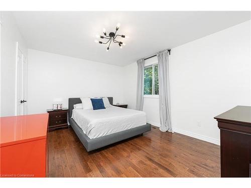 385 Kerman Avenue, Grimsby, ON - Indoor Photo Showing Bedroom