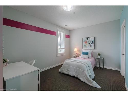 216-33 Whitmer Street, Milton, ON - Indoor Photo Showing Bedroom