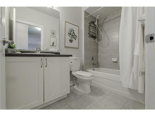 216-33 Whitmer Street, Milton, ON - Indoor Photo Showing Bathroom