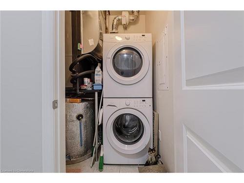 216-33 Whitmer Street, Milton, ON - Indoor Photo Showing Laundry Room