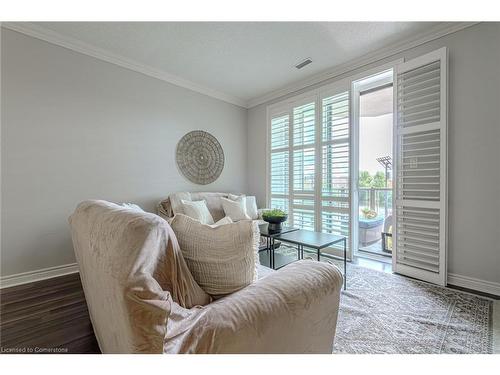 216-33 Whitmer Street, Milton, ON - Indoor Photo Showing Bedroom