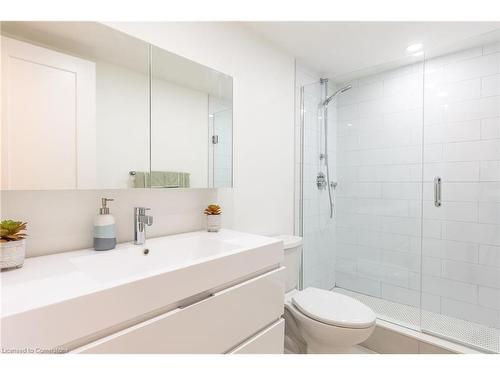 212-45 Southport Street, Toronto, ON - Indoor Photo Showing Bathroom