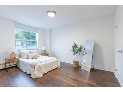 212-45 Southport Street, Toronto, ON - Indoor Photo Showing Bedroom