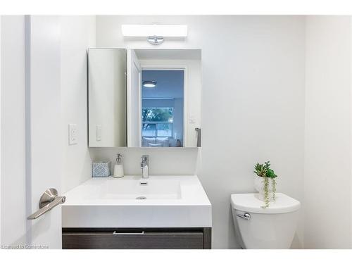 212-45 Southport Street, Toronto, ON - Indoor Photo Showing Bathroom