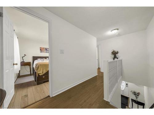 19 Railway Street, Hamilton, ON - Indoor Photo Showing Other Room