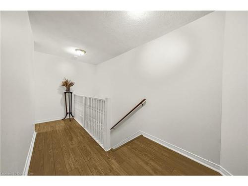 19 Railway Street, Hamilton, ON - Indoor Photo Showing Other Room