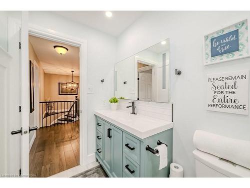 56 Napa Lane, Stoney Creek, ON - Indoor Photo Showing Bathroom