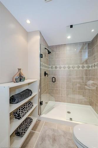 56 Napa Lane, Stoney Creek, ON - Indoor Photo Showing Bathroom