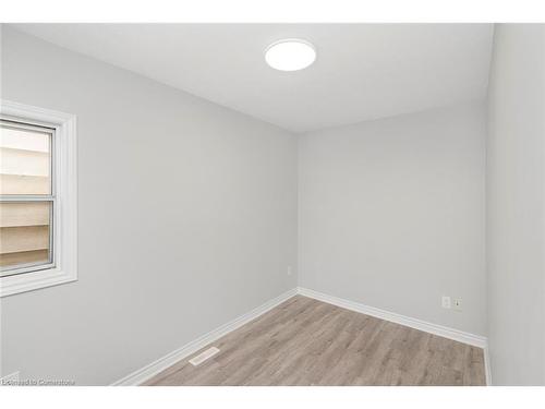 333 Britannia Avenue, Hamilton, ON - Indoor Photo Showing Other Room