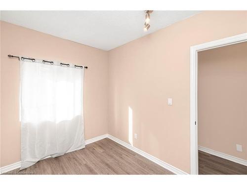 333 Britannia Avenue, Hamilton, ON - Indoor Photo Showing Other Room