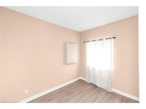 333 Britannia Avenue, Hamilton, ON - Indoor Photo Showing Other Room