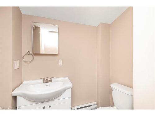 333 Britannia Avenue, Hamilton, ON - Indoor Photo Showing Bathroom