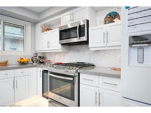 805 Stone Church Road E, Hamilton, ON - Indoor Photo Showing Kitchen