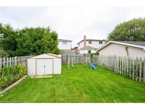 805 Stone Church Road E, Hamilton, ON - Outdoor With Backyard