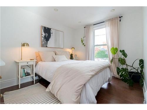 40 Hess Street N, Hamilton, ON - Indoor Photo Showing Bedroom