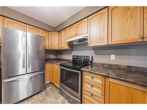 4-124 College Street, Smithville, ON - Indoor Photo Showing Kitchen