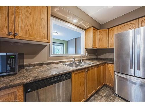 4-124 College Street, Smithville, ON - Indoor Photo Showing Kitchen With Double Sink