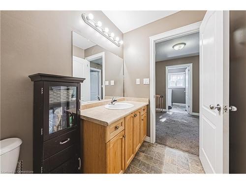 4-124 College Street, Smithville, ON - Indoor Photo Showing Bathroom