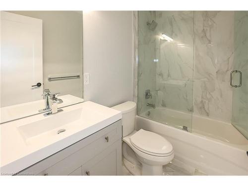 274 Margaret Avenue, Stoney Creek, ON - Indoor Photo Showing Bathroom