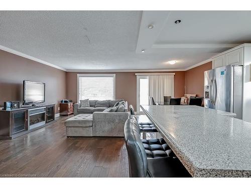 1326 Consort Crescent, Burlington, ON - Indoor Photo Showing Other Room