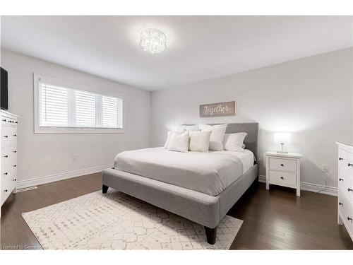 278 Fasken Court, Milton, ON - Indoor Photo Showing Bedroom