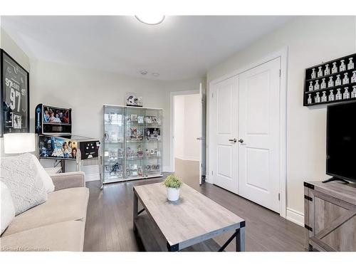 278 Fasken Court, Milton, ON - Indoor Photo Showing Living Room