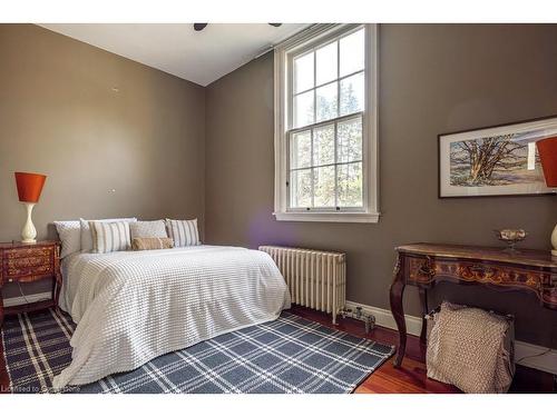 30 South Street W, Dundas, ON - Indoor Photo Showing Bedroom