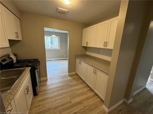 1-1208 Guelph Line, Burlington, ON - Indoor Photo Showing Kitchen