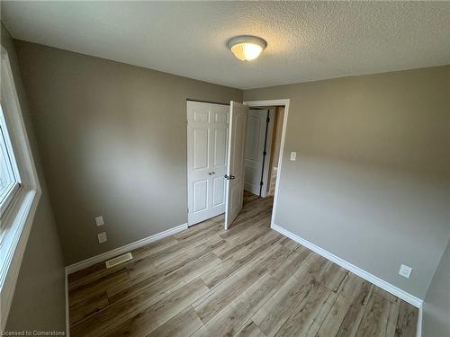 1-1208 Guelph Line, Burlington, ON - Indoor Photo Showing Other Room