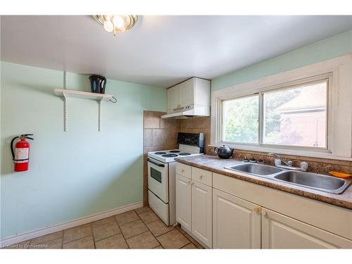 26 Huron Street, Hamilton, ON - Indoor Photo Showing Kitchen With Double Sink