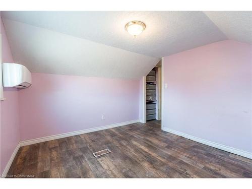 26 Huron Street, Hamilton, ON - Indoor Photo Showing Other Room