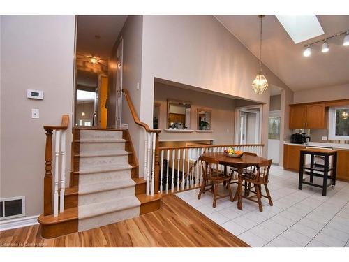 282 Winterberry Drive, Stoney Creek, ON - Indoor Photo Showing Dining Room