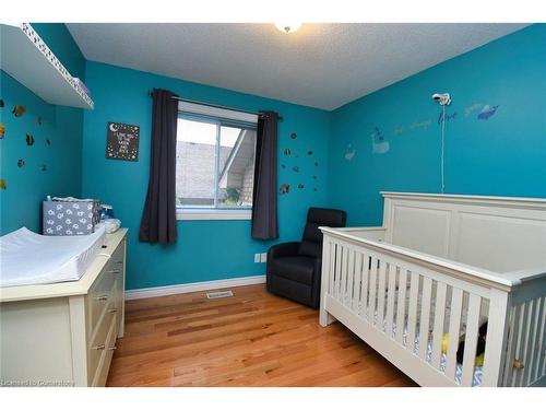 282 Winterberry Drive, Stoney Creek, ON - Indoor Photo Showing Bedroom