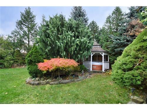 282 Winterberry Drive, Stoney Creek, ON - Outdoor With Backyard