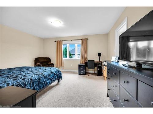 12 Matteo Trail, Hamilton, ON - Indoor Photo Showing Bedroom