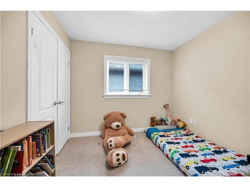 12 Matteo Trail, Hamilton, ON - Indoor Photo Showing Bedroom