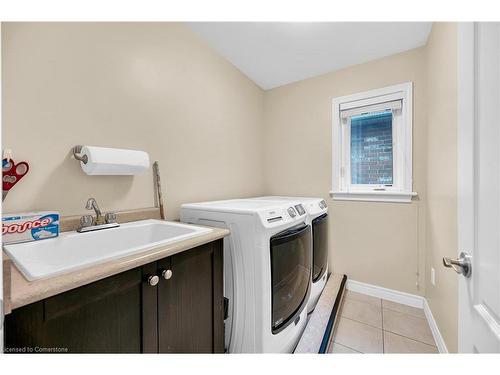 12 Matteo Trail, Hamilton, ON - Indoor Photo Showing Laundry Room