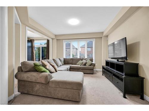 12 Matteo Trail, Hamilton, ON - Indoor Photo Showing Living Room