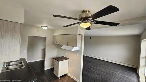 9-2205 King Street E, Hamilton, ON - Indoor Photo Showing Kitchen