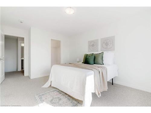 9 Lakewalk Drive, Stoney Creek, ON - Indoor Photo Showing Bedroom