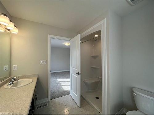 9320 White Oak Avenue, Niagara Falls, ON - Indoor Photo Showing Bathroom