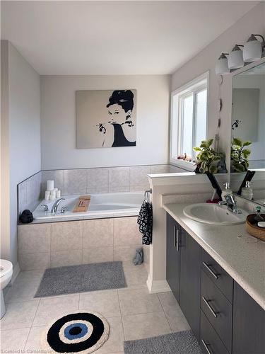 9320 White Oak Avenue, Niagara Falls, ON - Indoor Photo Showing Bathroom