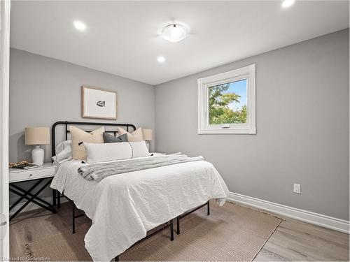 330 Dieppe Street, Welland, ON - Indoor Photo Showing Bedroom