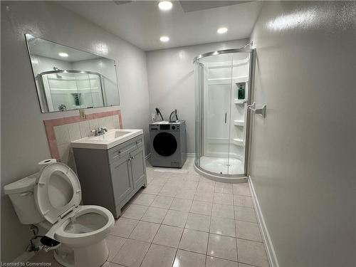 50 Trevi Road, Hamilton, ON - Indoor Photo Showing Bathroom